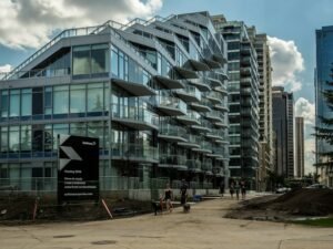 2550 Detroit Ave, Cleveland, OH 44113
